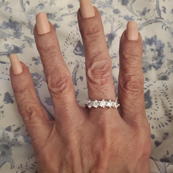 Diamond cz band - Picture 5 of 7